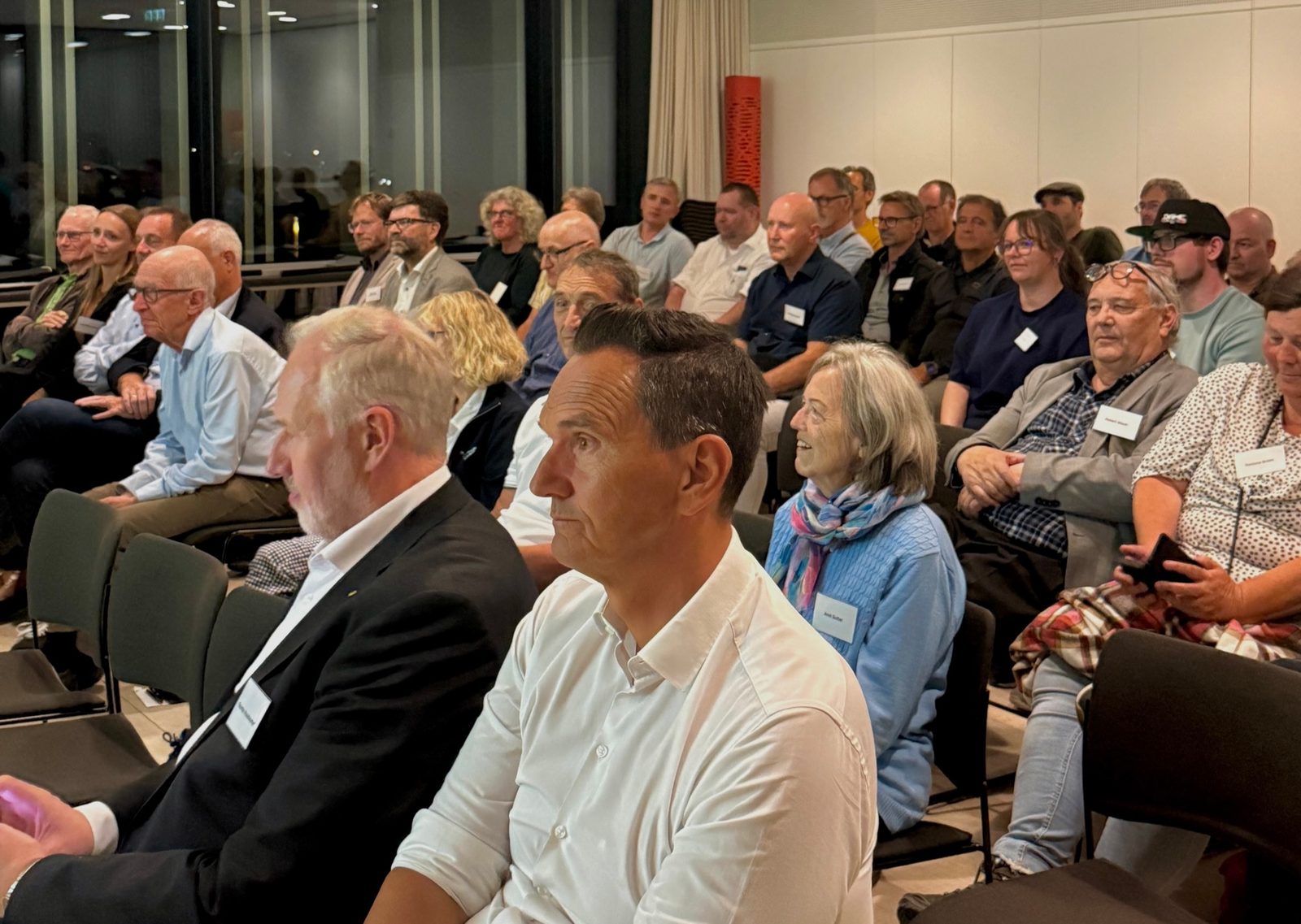 Mitglieder bei der Generalversammlung von caruso carsharing